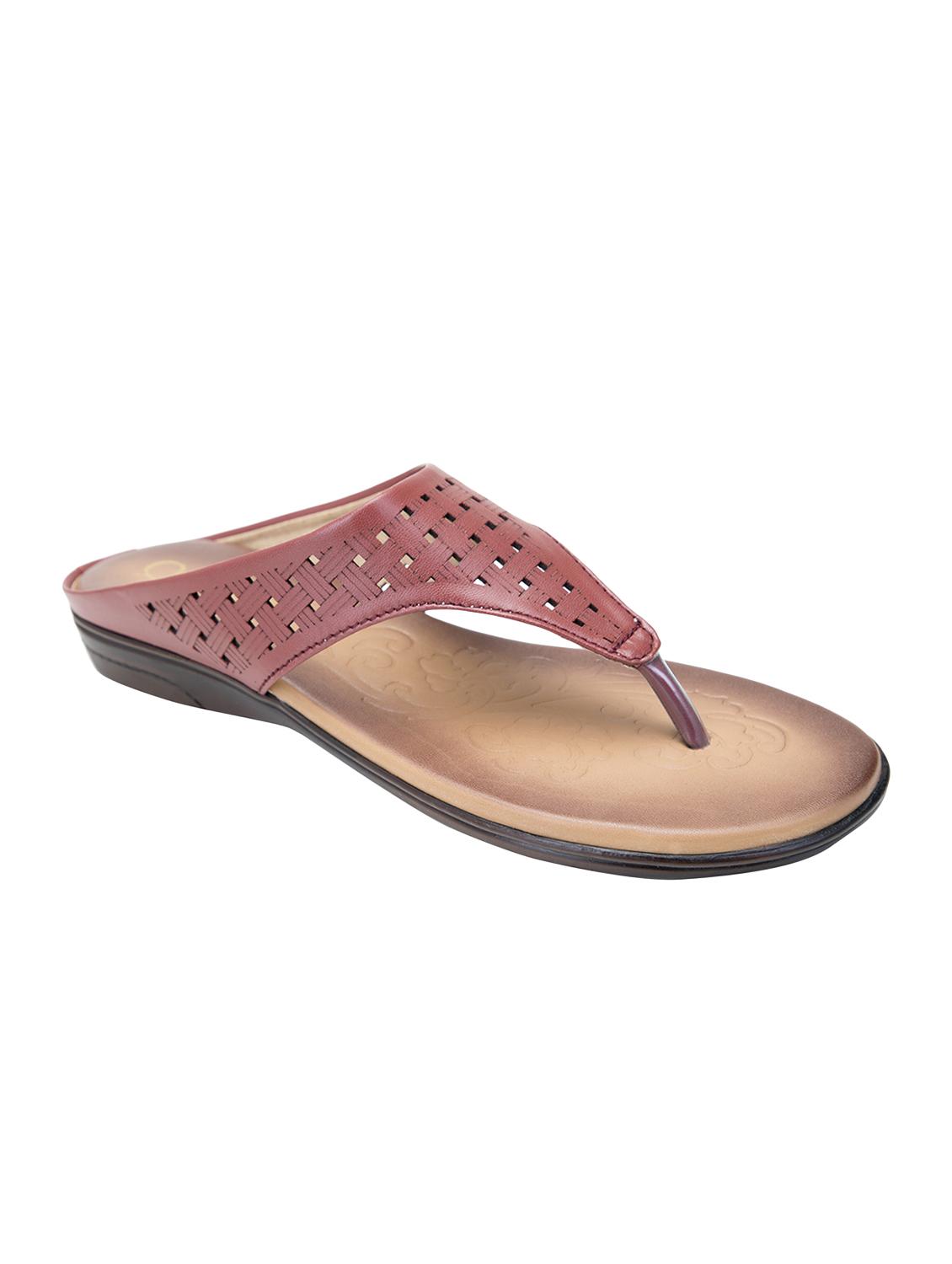 maroon toe separator sandals - 16756700 - Zoom Image - 1
