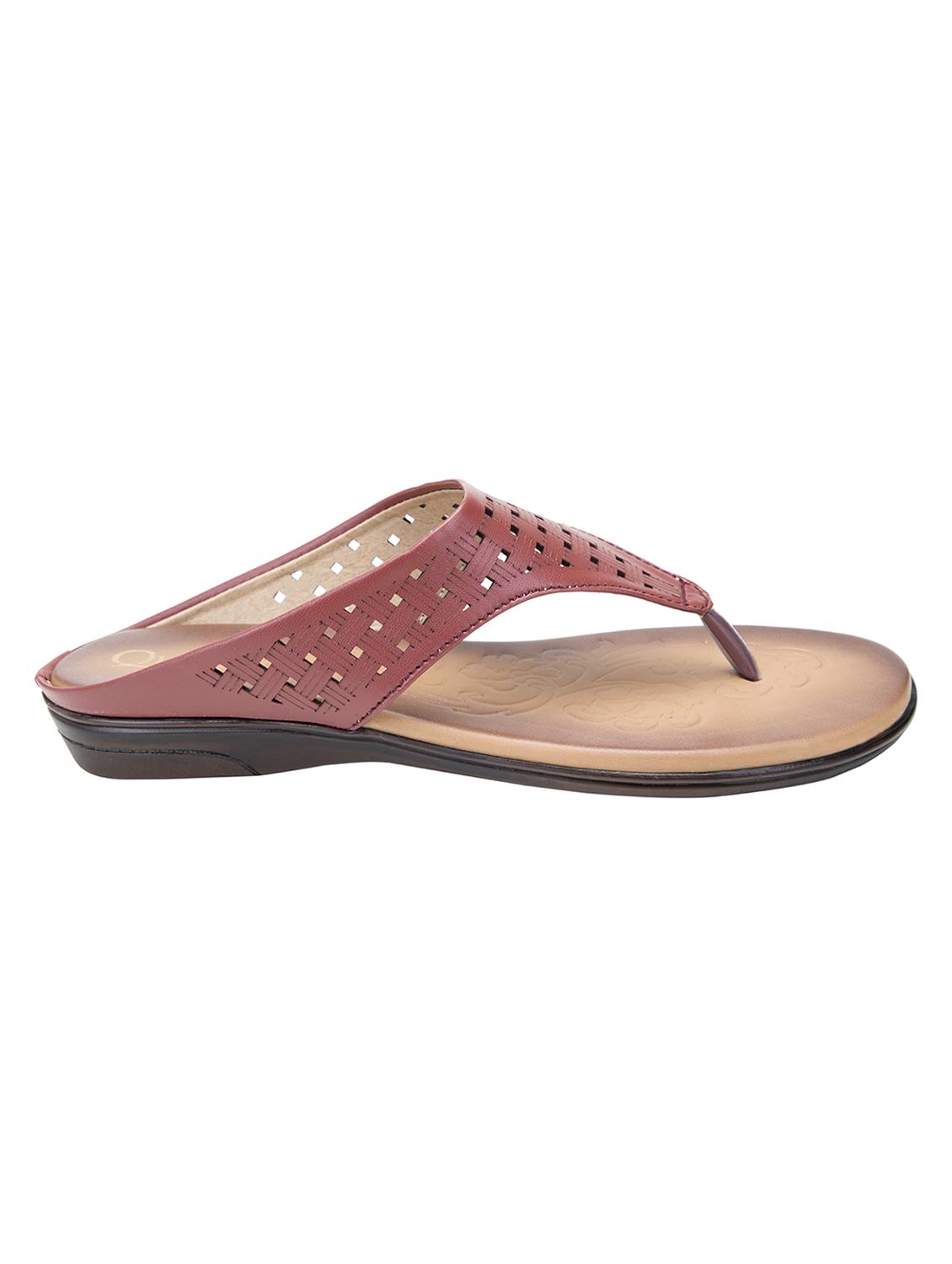 maroon toe separator sandals - 16756700 - Zoom Image - 2
