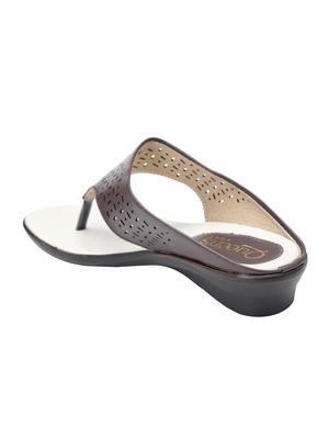 brown toe separator sandals - 16756702 - Standard Image - 3