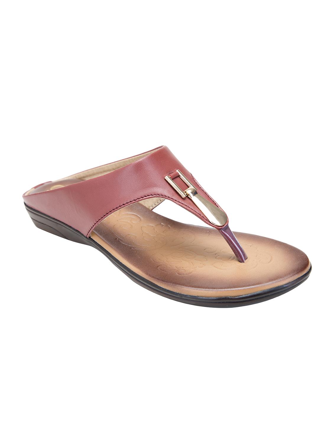 maroon toe separator sandals - 16756706 - Zoom Image - 1