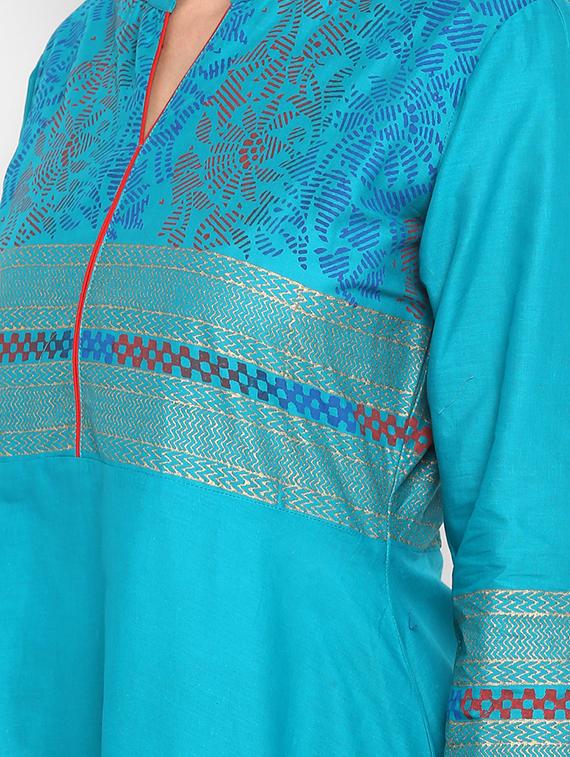 foil printed flared kurta - 16757178 - Zoom Image - 4