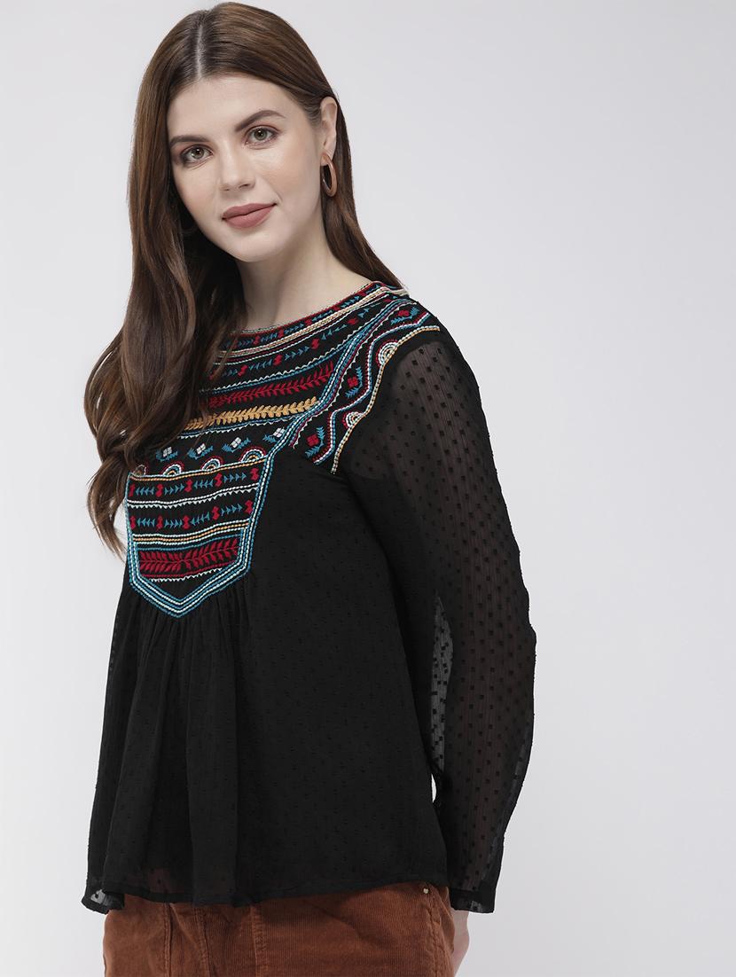 round neck embroidered dobby top - 16759409 - Zoom Image - 2