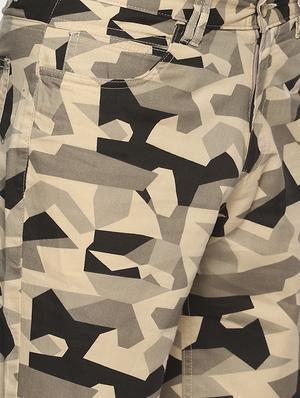 beige camouflage printed short - 16762311 - Standard Image - 5