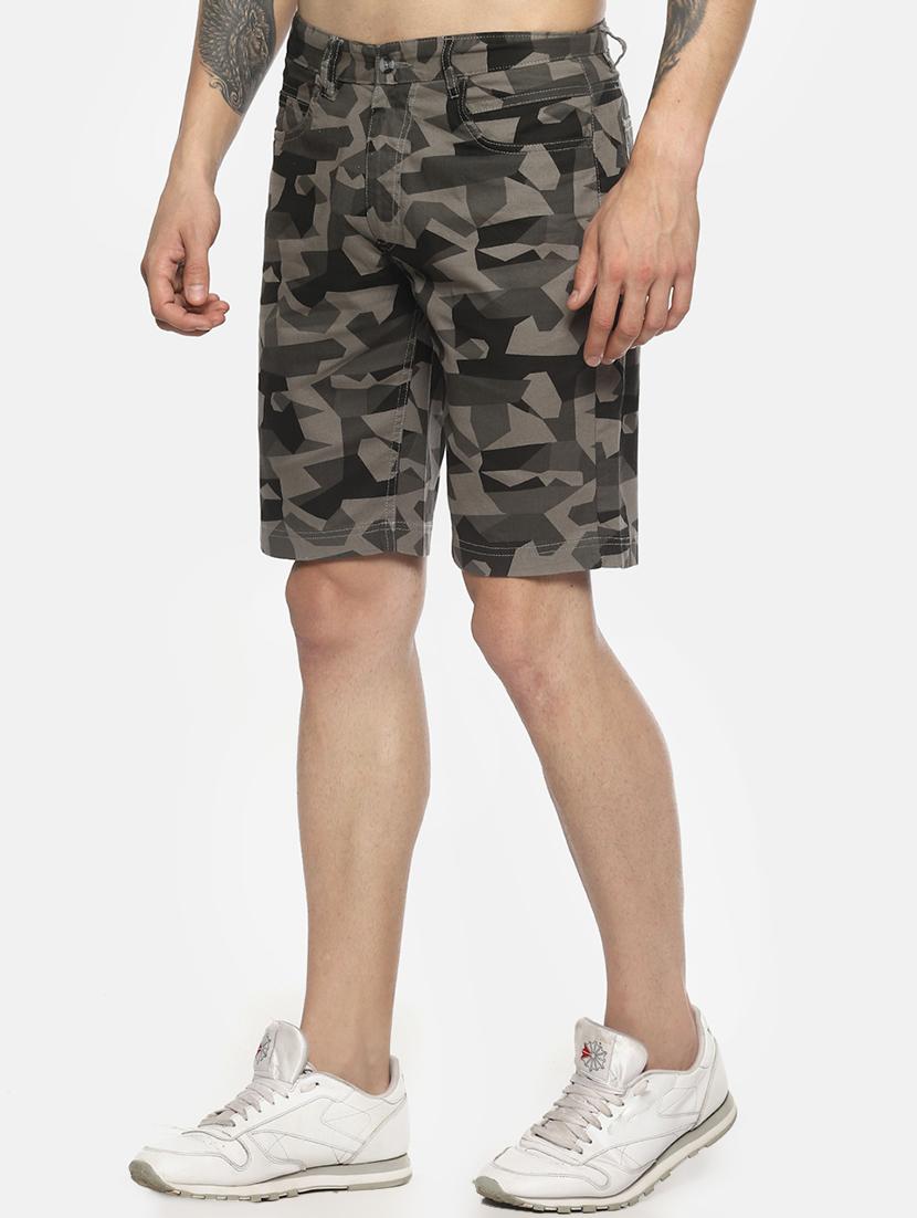 green camouflage printed shorts - 16762312 - Zoom Image - 2