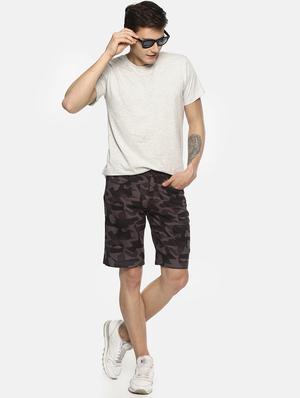 grey camouflage print bermuda shorts - 16762313 - Standard Image - 4