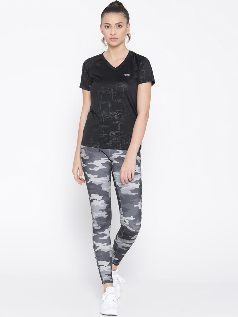 v neck short sleeved tee - 16763034 - Zoom Image - 4