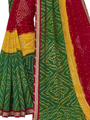 bandhani printed saree with blouse - 16763417 - Standard Image - 3