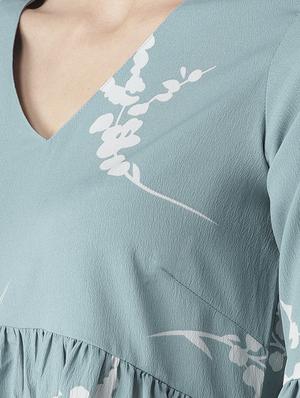 bell sleeved gathered hem top - 16763495 - Standard Image - 4