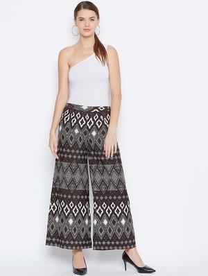 high rise geometric palazzo - 16764361 - Standard Image - 4