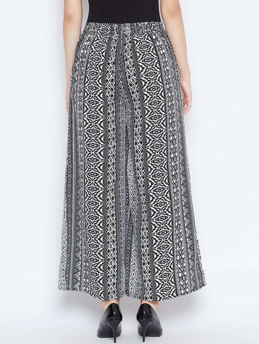 high rise pocket detail abstract trouser - 16764368 - Zoom Image - 3