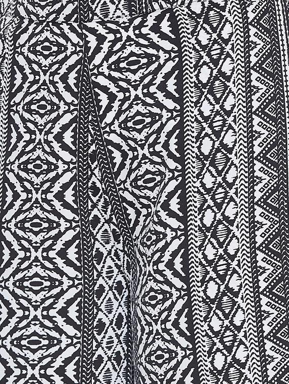 high rise pocket detail abstract trouser - 16764368 - Zoom Image - 4