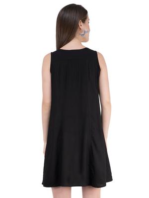 round neck contrast embroidered shift dress - 16764715 - Standard Image - 3