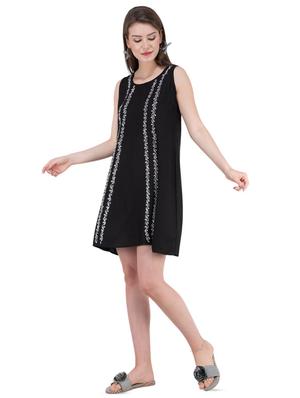round neck contrast embroidered shift dress - 16764717 - Standard Image - 4