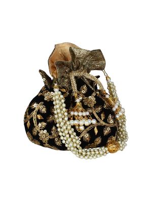 black velvet ethnic potli - 16765320 - Standard Image - 4
