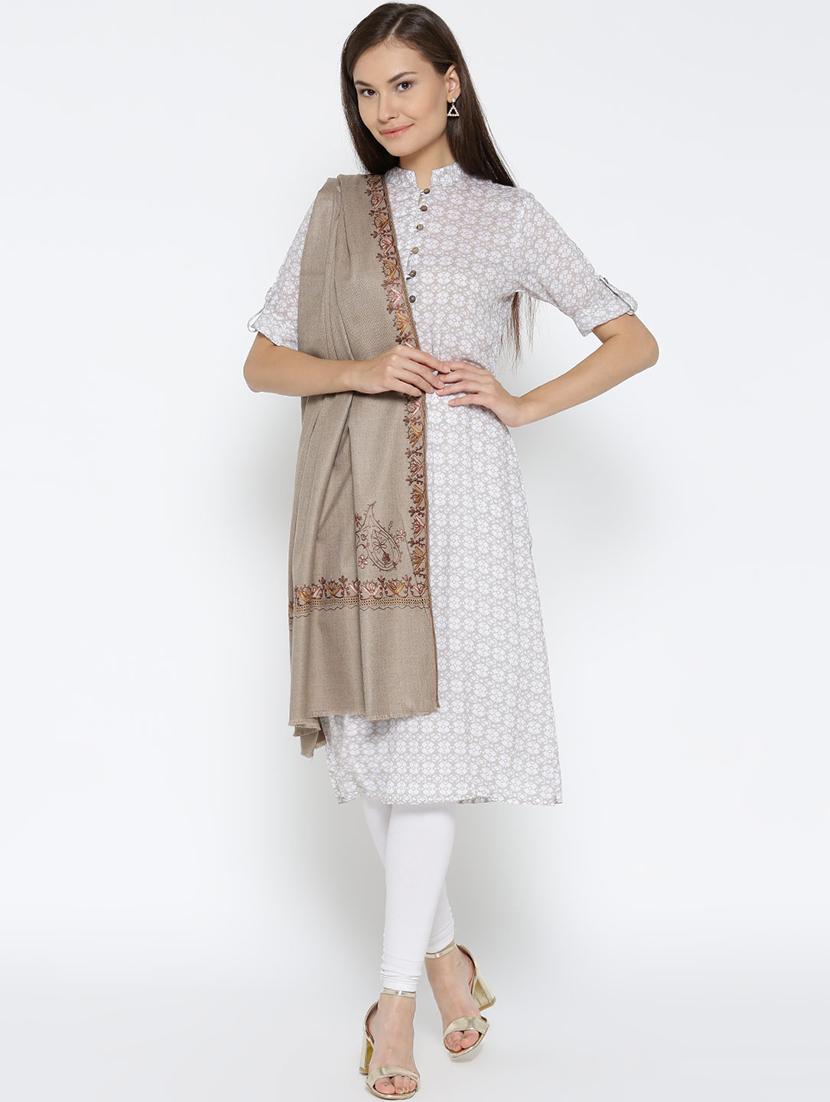 solid wool jamavar shawl - 16766236 - Zoom Image - 1