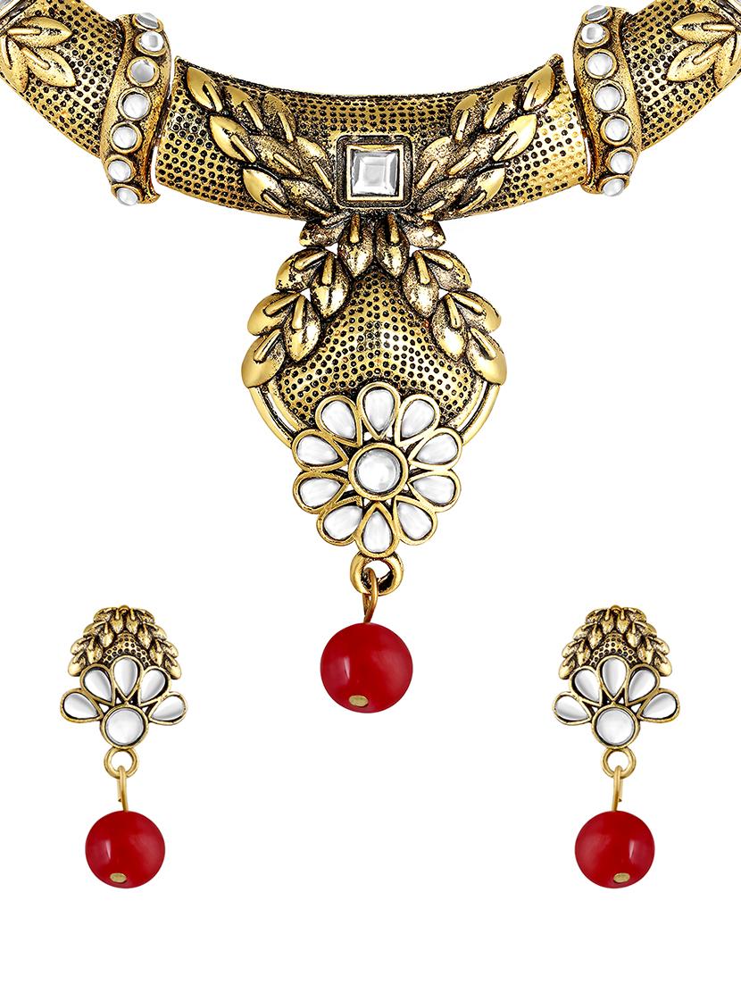 gold brass short necklace - 16767293 - Zoom Image - 2
