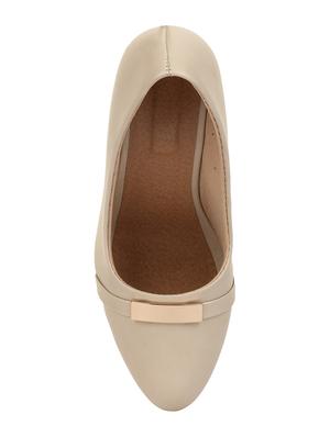 beige slip on pumps - 16768024 - Standard Image - 4