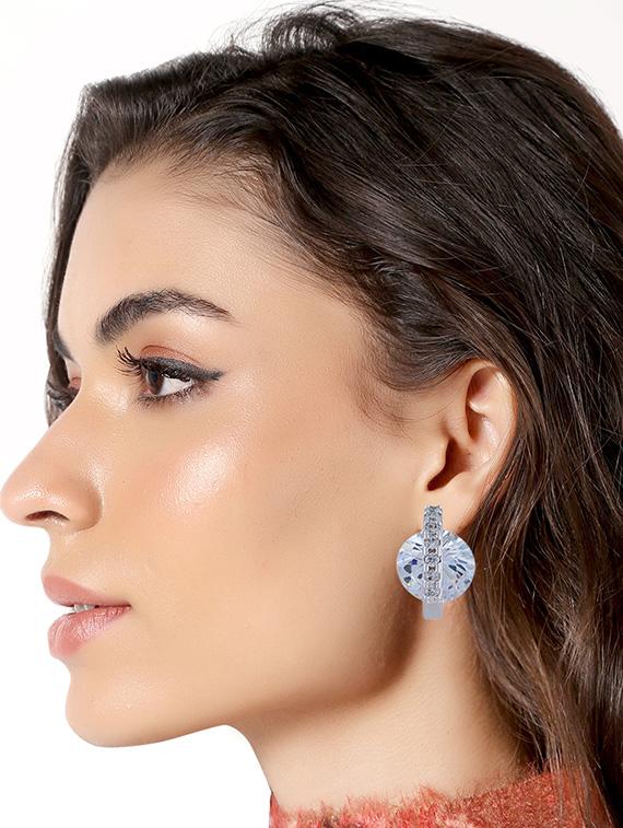 silver metal studs earring - 16768122 - Zoom Image - 3