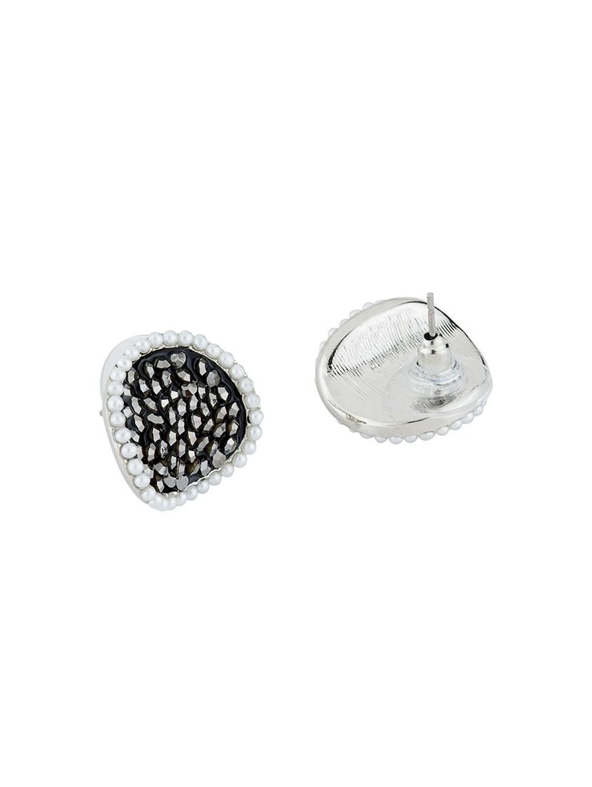 black metal studs earring - 16768154 - Zoom Image - 2