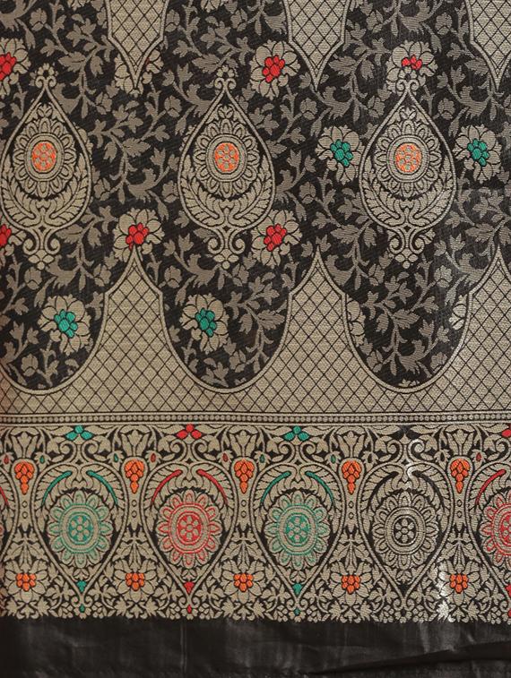 solid bordered banarasi saree with blouse - 16772912 - Zoom Image - 4