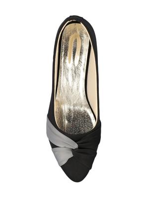 black slip on pumps - 16777413 - Standard Image - 4