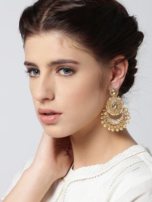 gold metal drop earring - 16780200 - Standard Image - 4