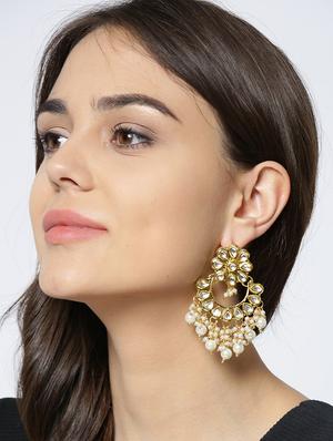 gold metal chandballi earring - 16780258 - Standard Image - 4