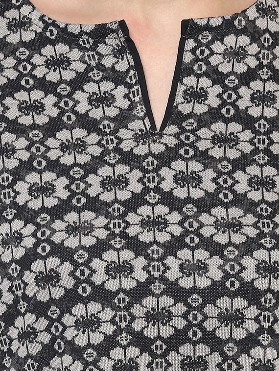 floral straight kurta - 16781910 - Zoom Image - 5