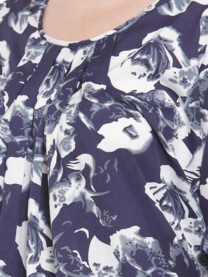 round neck floral top - 16790989 - Standard Image - 5