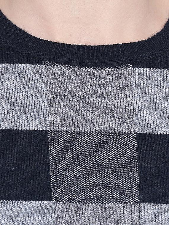 navy blue checkered pullover - 16792253 - Zoom Image - 5