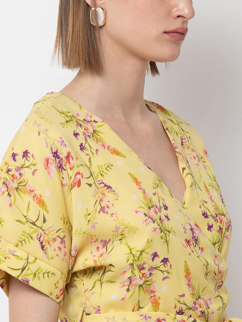 overlap neck floral top - 16796182 - Zoom Image - 3