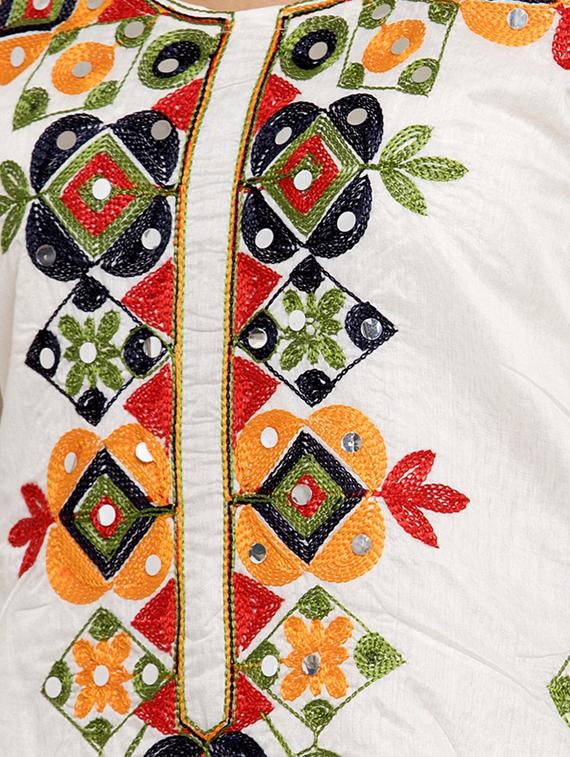 cream chanderi cotton patiyala suits unstitched suit - 16798471 - Zoom Image - 4