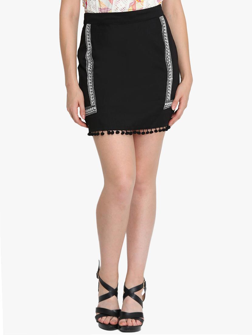 contrast laced bodycon skirt - 16804580 - Zoom Image - 1
