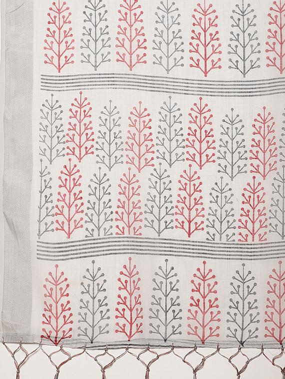 floral printed saree with blouse - 16809192 - Zoom Image - 4