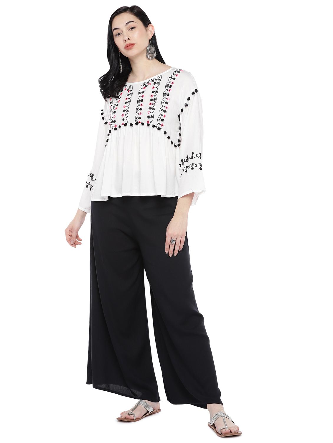 round neck embroidered top - 16809585 - Zoom Image - 4