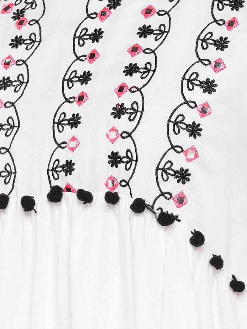 round neck embroidered top - 16809585 - Zoom Image - 5