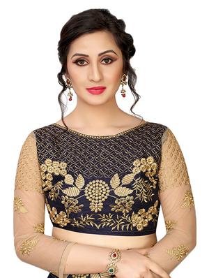 solid bordered saree with blouse - 16810821 - Standard Image - 4