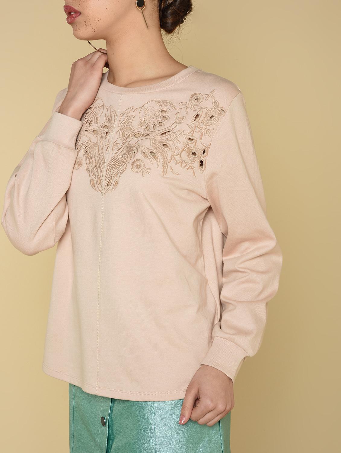 embroidered detail solid top - 16810977 - Zoom Image - 5