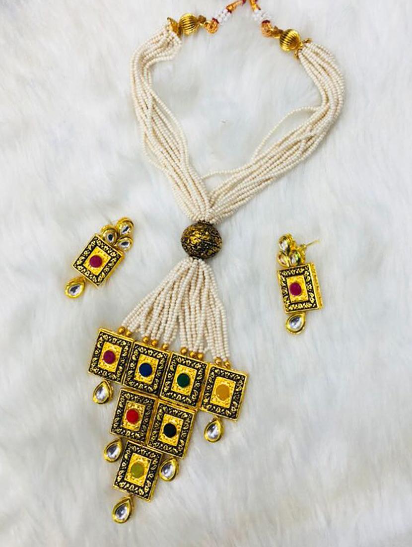 yellow gold plated short necklace - 16811619 - Zoom Image - 1