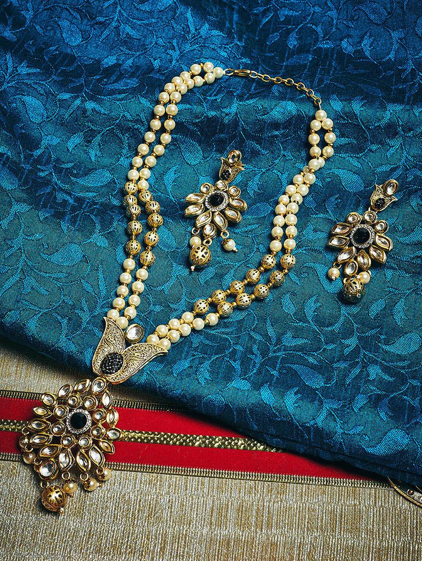 black gold plated short necklace - 16811624 - Zoom Image - 1