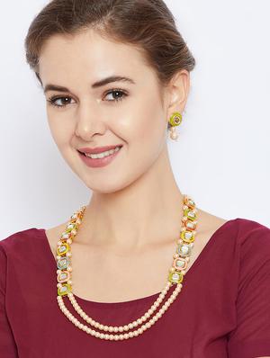 gold metal short necklace - 16811644 - Standard Image - 5