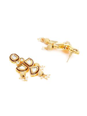 gold metal long necklace - 16811647 - Standard Image - 4