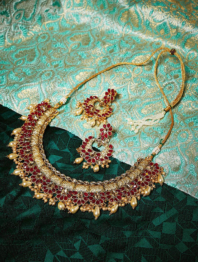 red gold metal short necklace - 16811657 - Zoom Image - 1