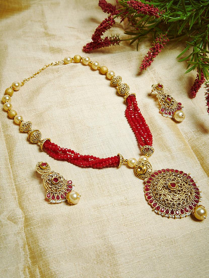 gold metal short necklace - 16811666 - Zoom Image - 1
