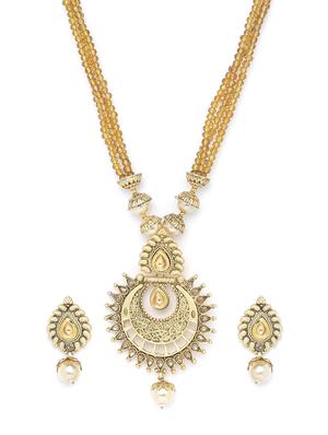 gold metal short necklace - 16811669 - Standard Image - 3