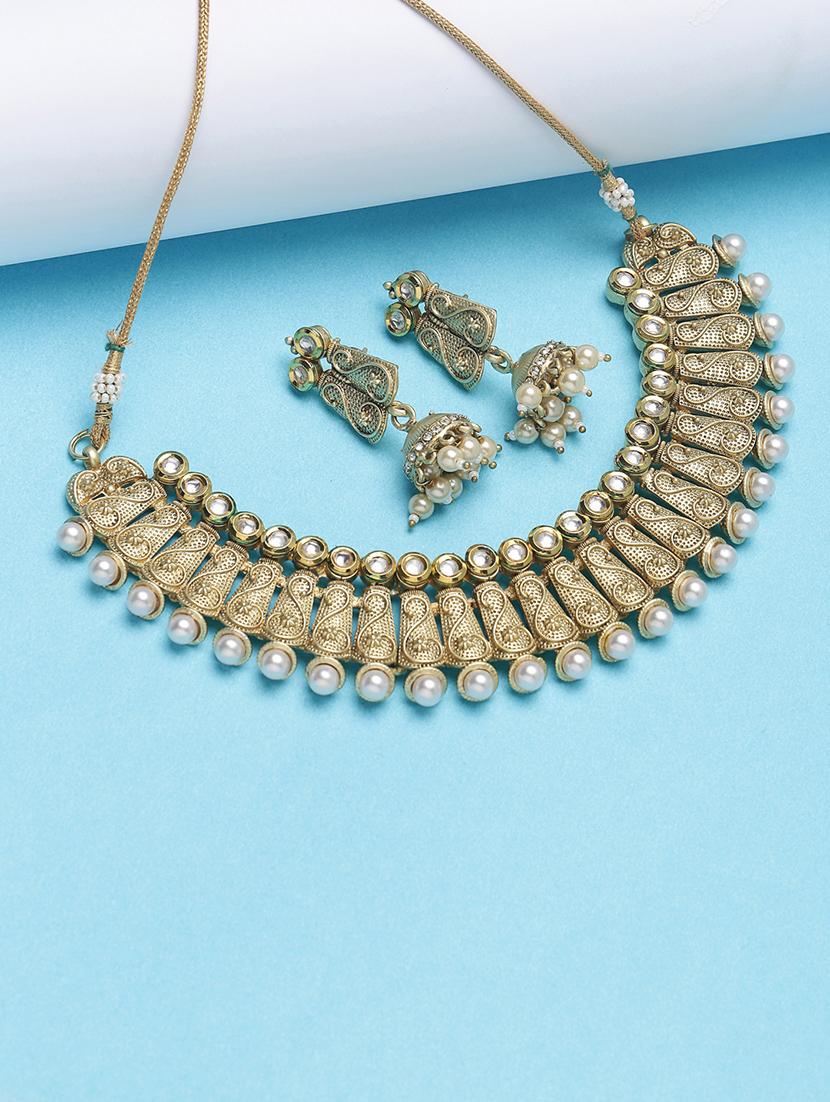 gold metal choker necklace - 16811676 - Zoom Image - 1