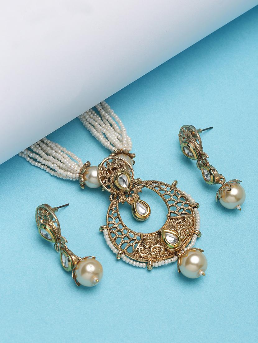 white gold metal short necklace - 16811682 - Zoom Image - 1