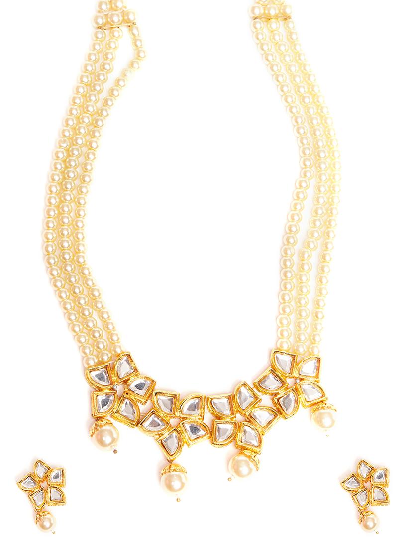 gold metal short necklace - 16811700 - Zoom Image - 1