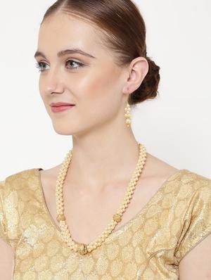 gold metal short necklace - 16811702 - Standard Image - 5
