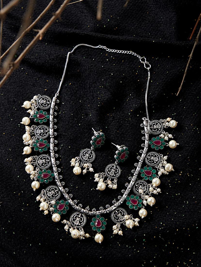 silver brass short necklace - 16811711 - Zoom Image - 2
